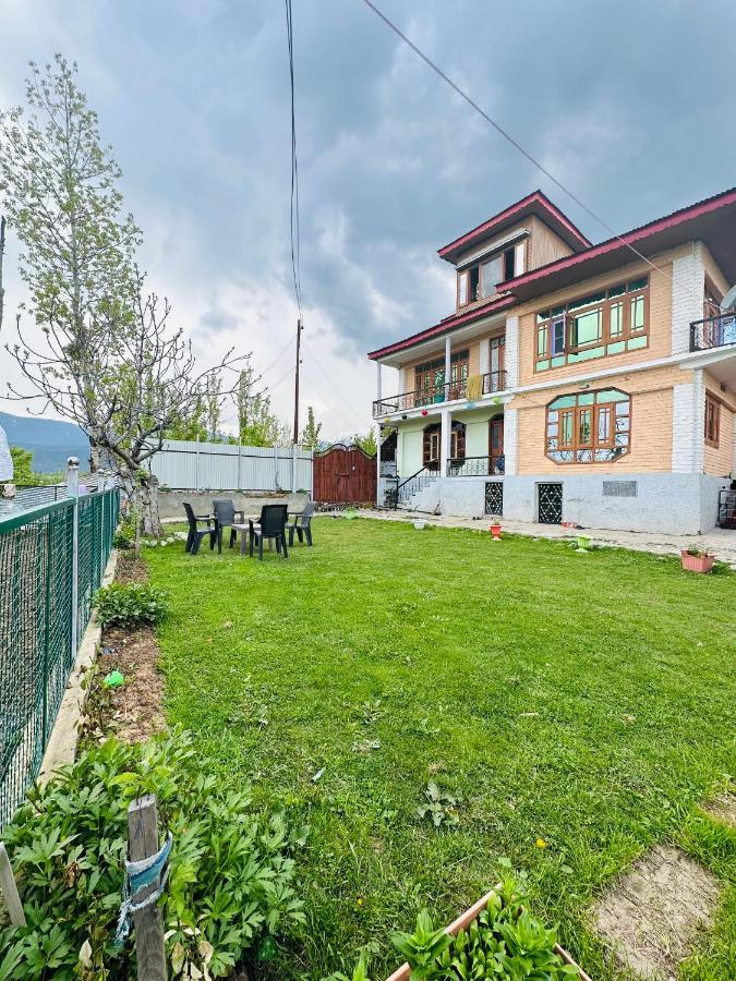 Sheen Homestay Гульмарг Экстерьер фото