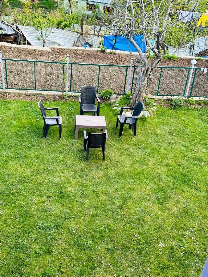Sheen Homestay Гульмарг Экстерьер фото