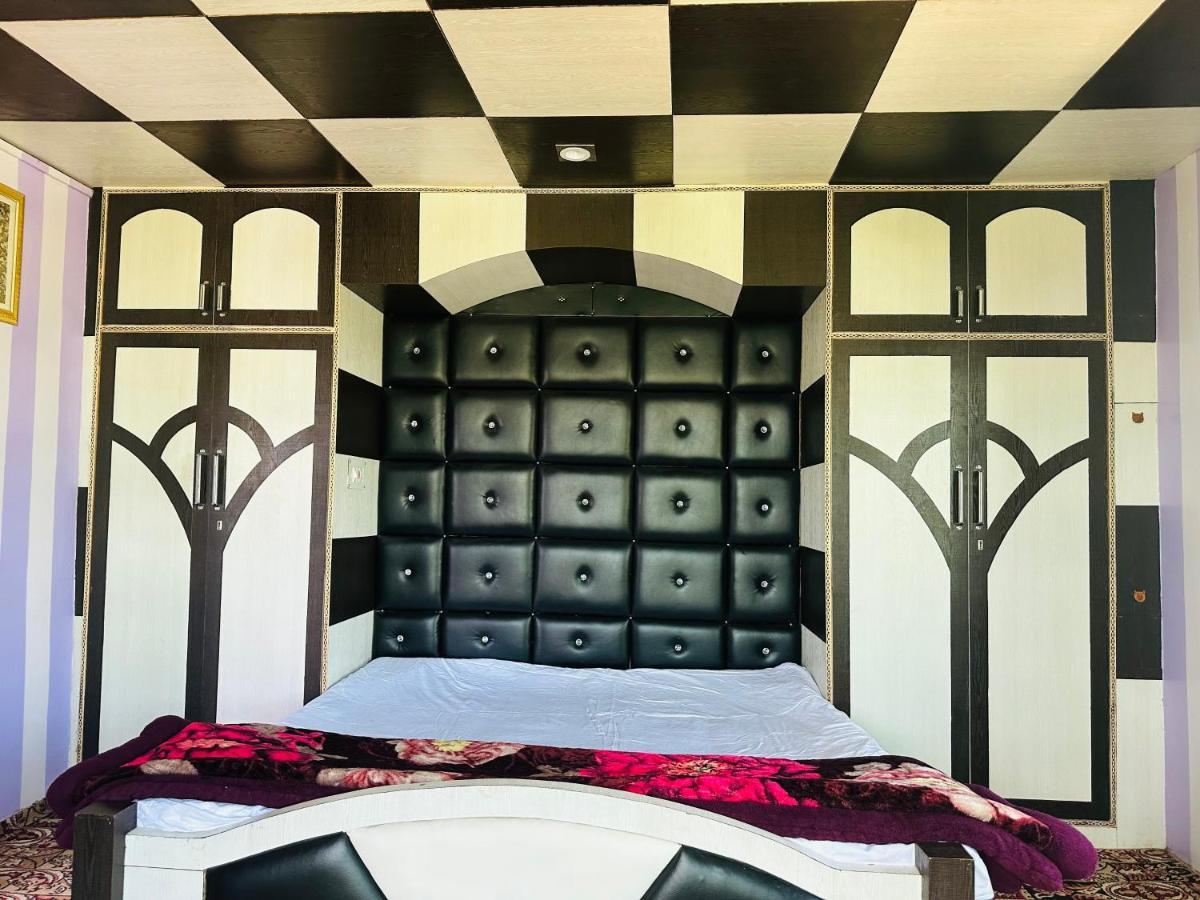 Sheen Homestay Гульмарг Экстерьер фото
