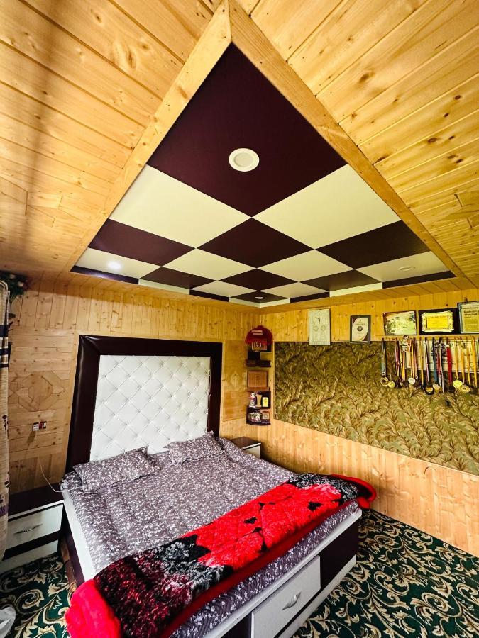 Sheen Homestay Гульмарг Экстерьер фото