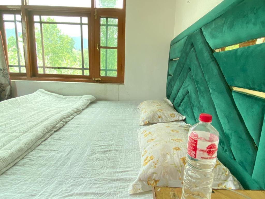 Sheen Homestay Гульмарг Экстерьер фото